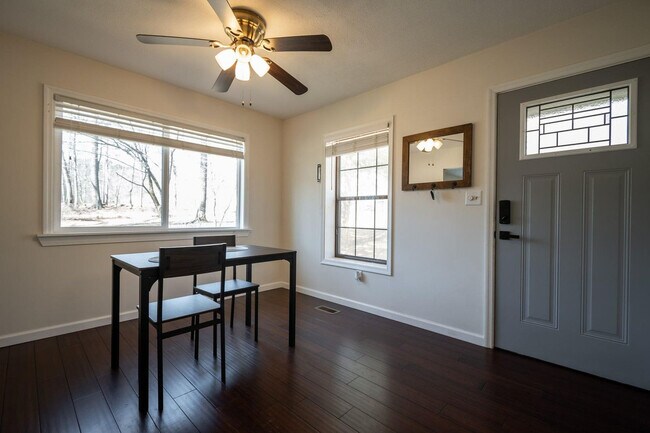 Foto del edificio - 157 Beaverdam Creek Rd