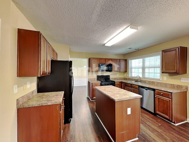 Foto del edificio - 3472 Chastain Glen Ln NE