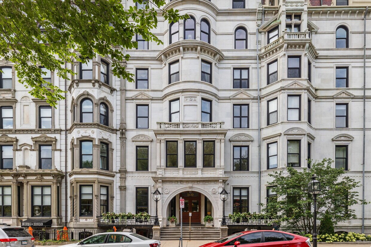 Primary Photo - 160 Commonwealth Ave