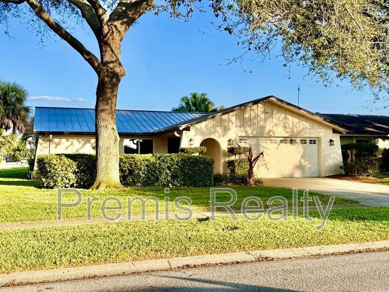 Foto principal - 2381 Timbercrest Cir W