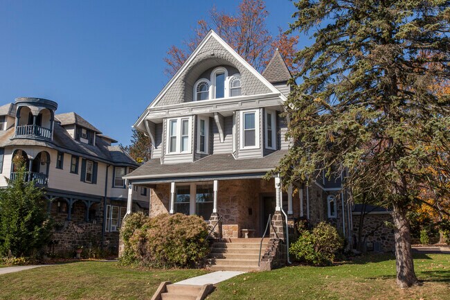 Foto del edificio - 125 Windsor Ave