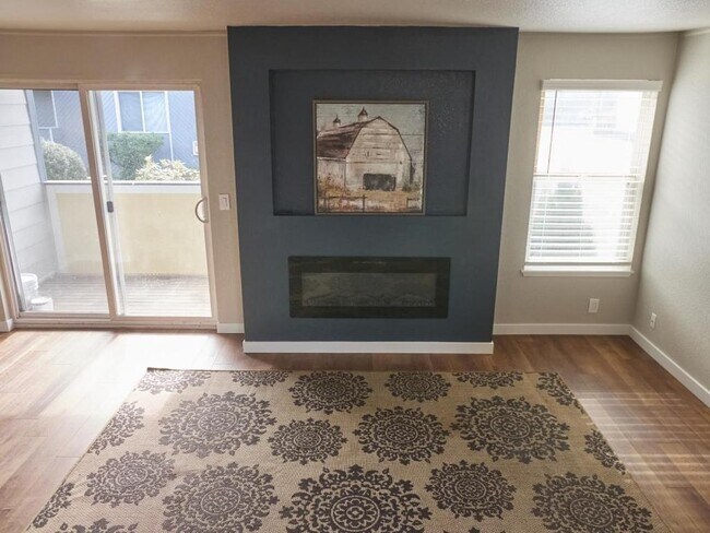 Building Photo - 9919 4th Ave W