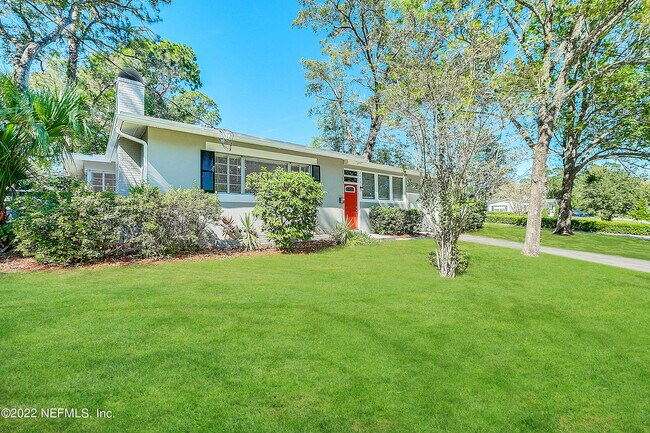 Building Photo - 2459 Mercer Cir S