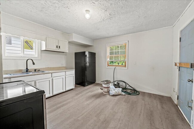 Foto del edificio - 401-401.5-4015 N Colorado Ave