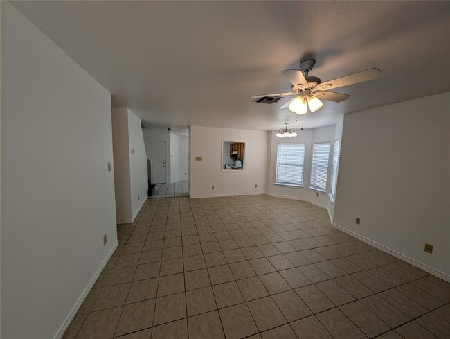 Foto del edificio - 15506 Enid Dr