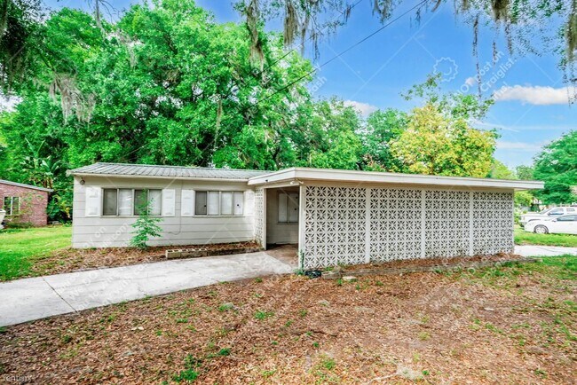 Foto del edificio - 4 br, 2 bath House - 808 W Hamlin St