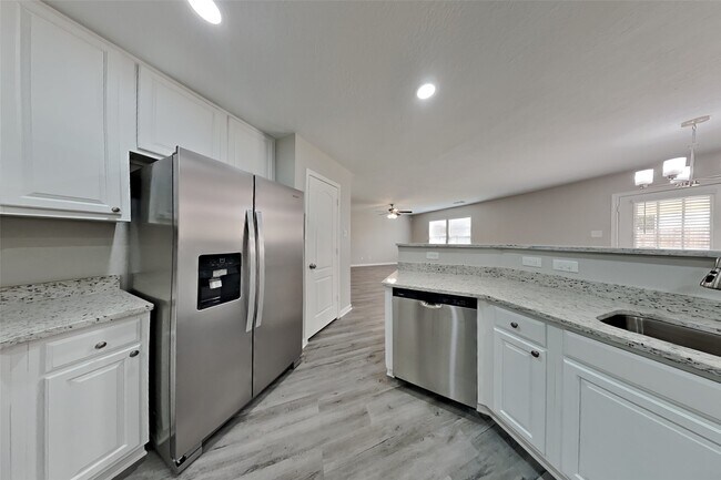 Foto del edificio - 7734 Pasture Bend Ln