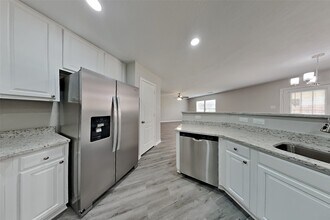 Building Photo - 7734 Pasture Bend Ln