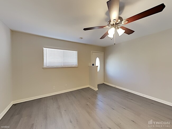 Building Photo - 902 Woodbrook St