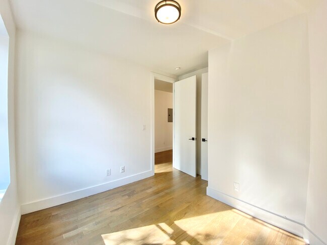 Foto del edificio - 504 W 159th St