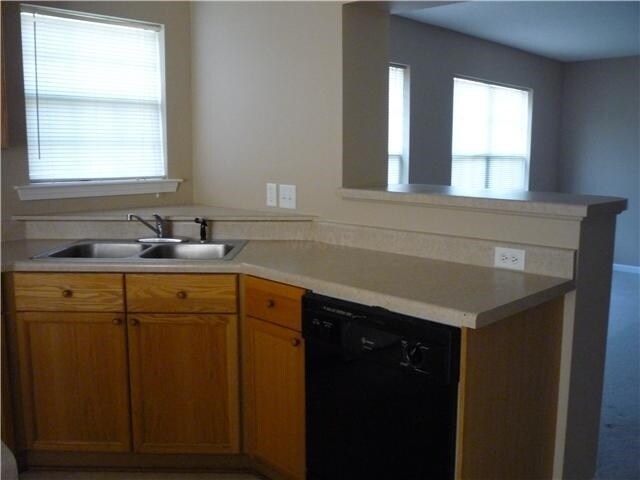 Foto del edificio - 3991 Sunset Lake Cove