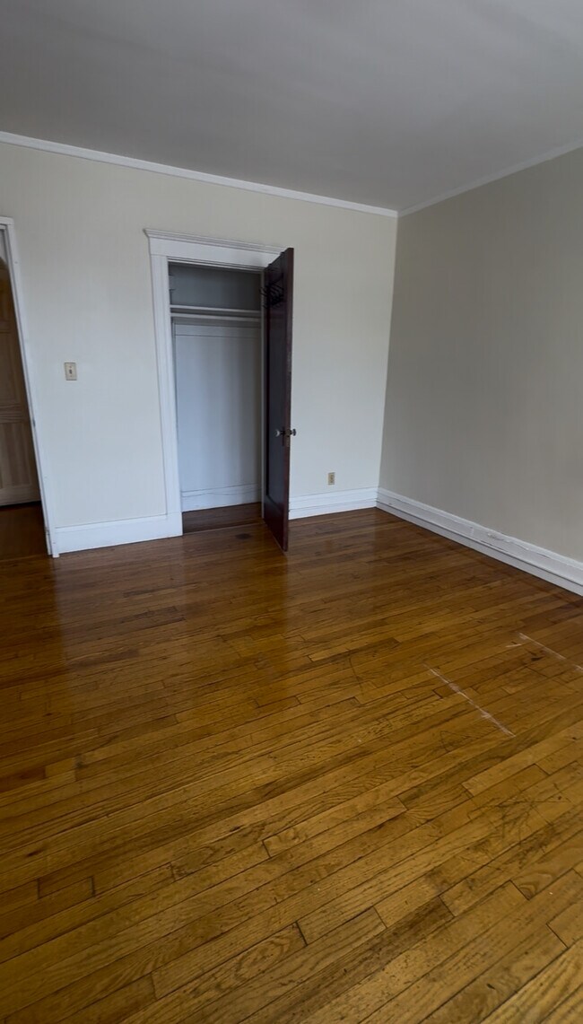Foto del edificio - 349A Pleasant St