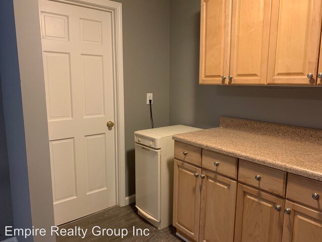 Building Photo - 5 br, 2 bath House - 840 Mable Lake Rd.