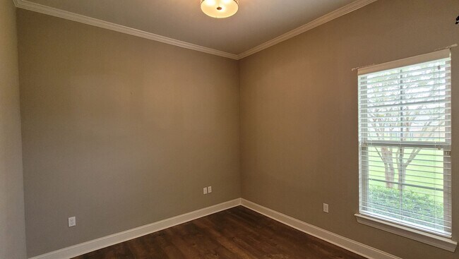 Foto del edificio - Beautiful 4 bedroom home on the lake!