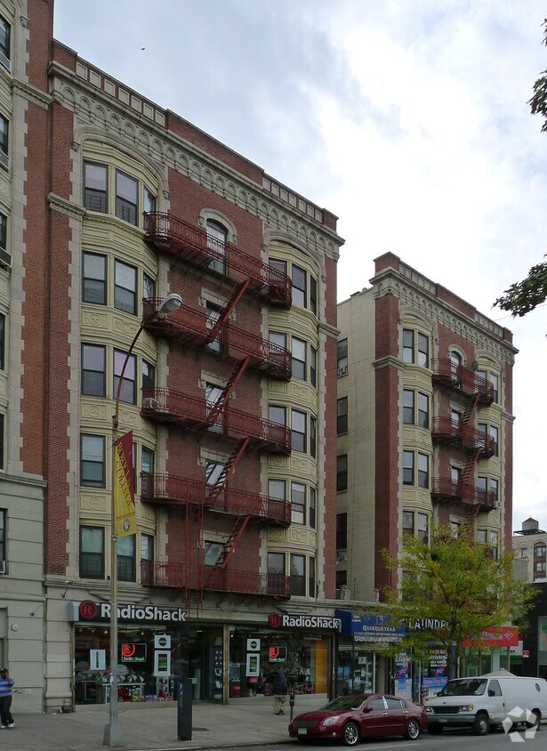 Primary Photo - 3800-3806 Broadway