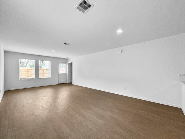Foto del edificio - 6022 Starling Dr