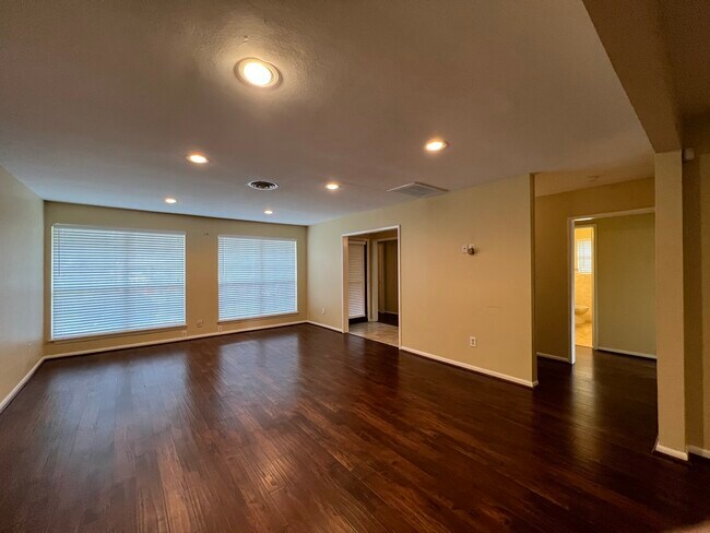 Foto del edificio - 9619 Beverly Hill St