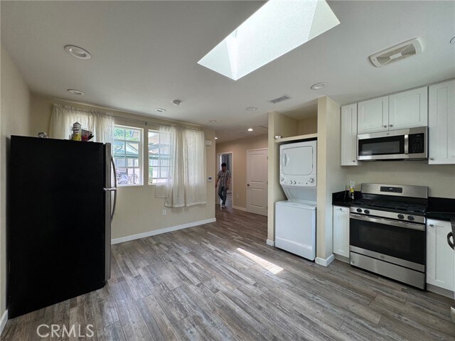 Foto del edificio - 434 N Beachwood Dr