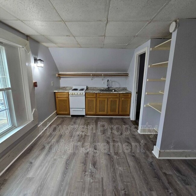 Photo - 109 Green St Apartment