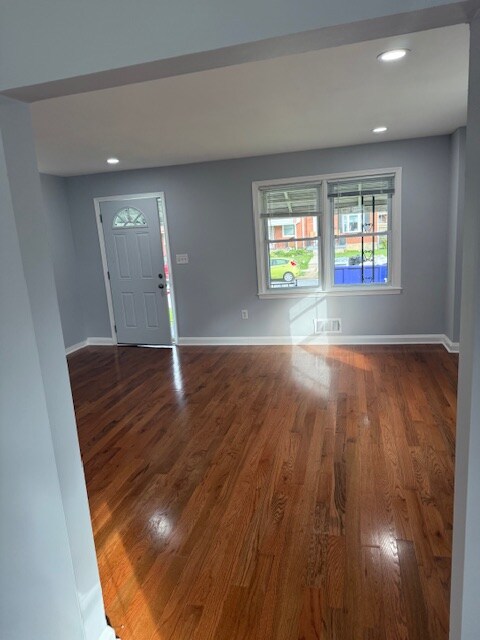 Building Photo - 2211 Vailthorn Rd
