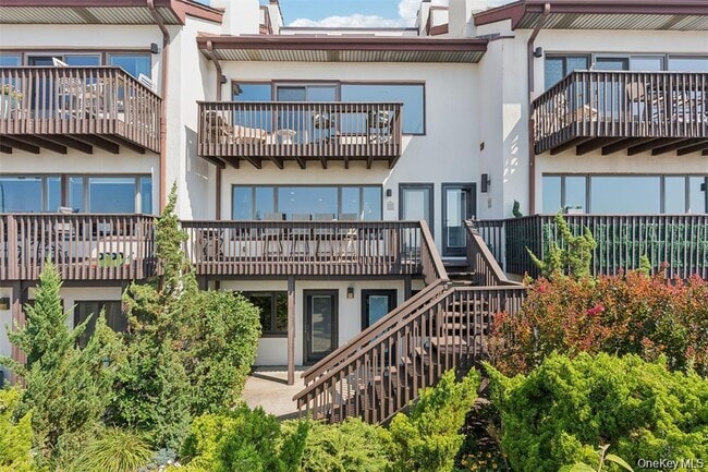 Building Photo - 623 Oceanfront