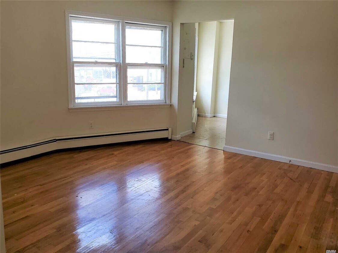 Primary Photo - 313 Atlantic Ave