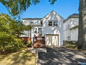 Building Photo - 197 Fairview Ave