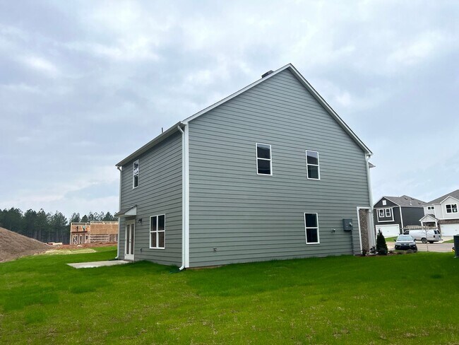 Foto del edificio - Newly Constructed Elston Floor plan 4 Bedroom / 2.5 Bath