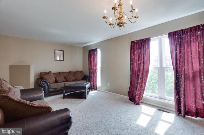 Foto del edificio - 13396 Burrough Farm Dr
