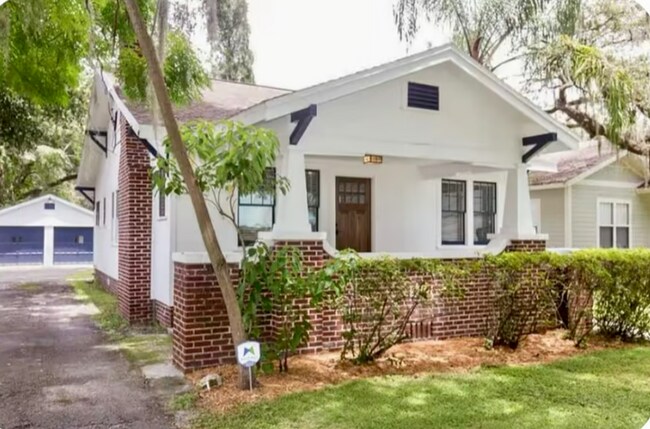 Building Photo - 1610 E Powhatan Ave