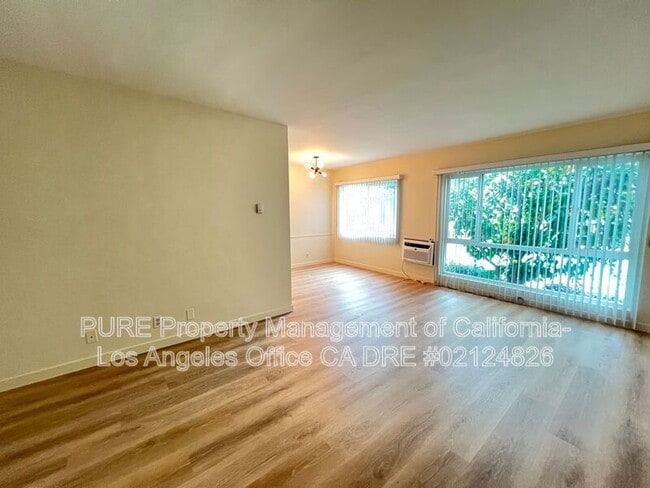 Foto del edificio - 4427 Murietta Ave