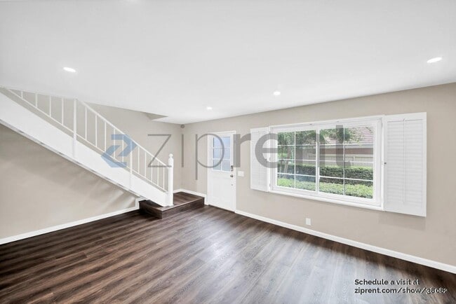 Building Photo - 76 Timber Run