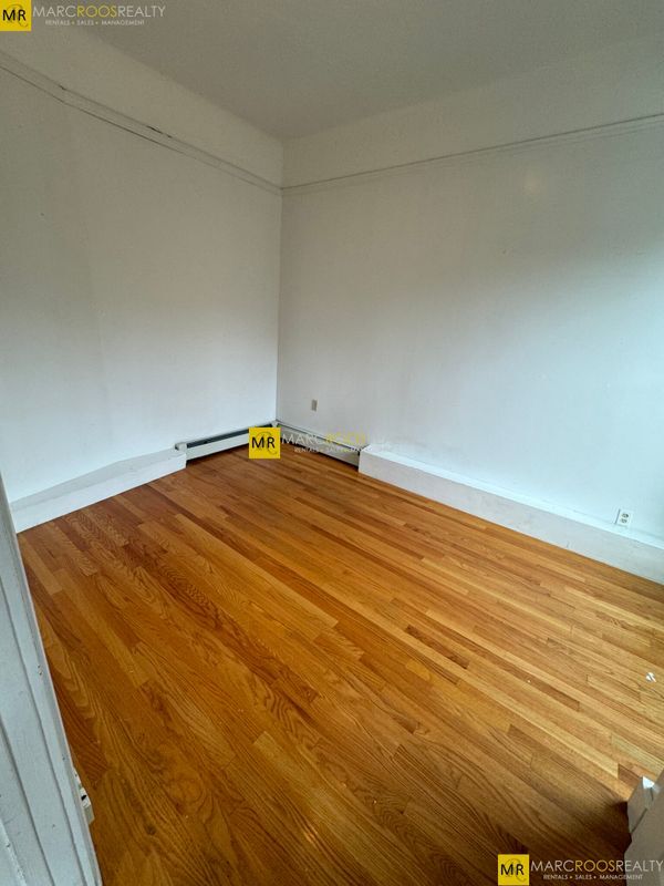 Foto del edificio - 587 Beacon St