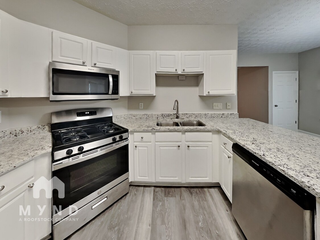 Foto principal - 2993 Falling Water Pt