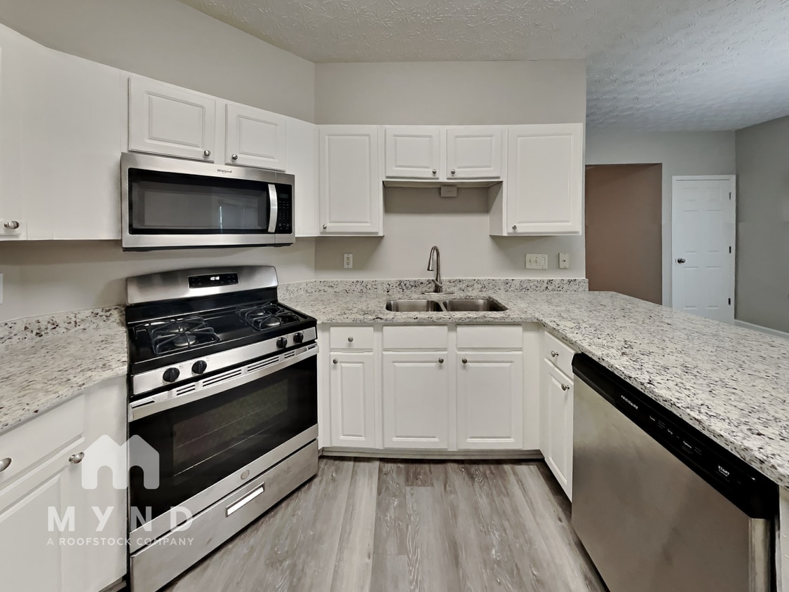 Primary Photo - 2993 Falling Water Pt