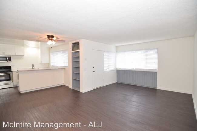 Building Photo - 311 S Primrose Ave