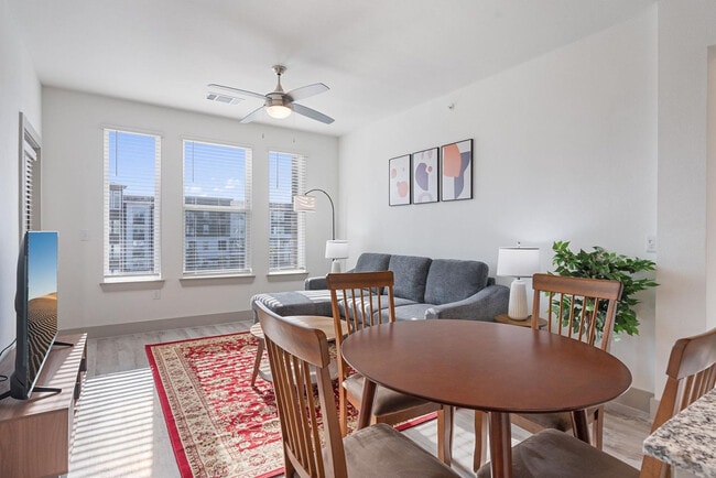 Building Photo - 12100 1/2 Ferrystone Glen Drive-SI ID1343261P