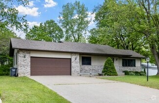 Building Photo - W4710 Lazy Acres Rd