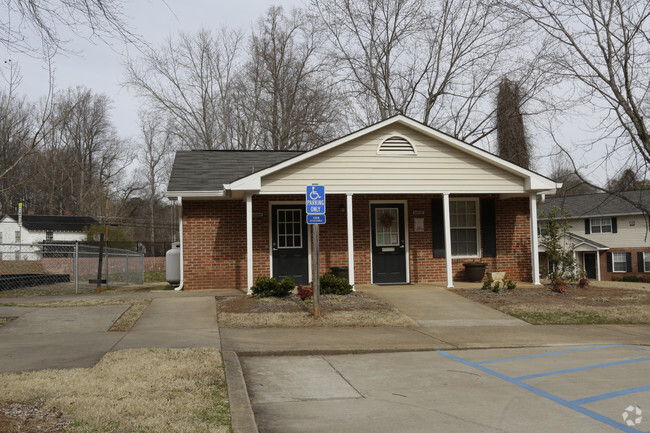 Building Photo - Poplar Creek Apartments