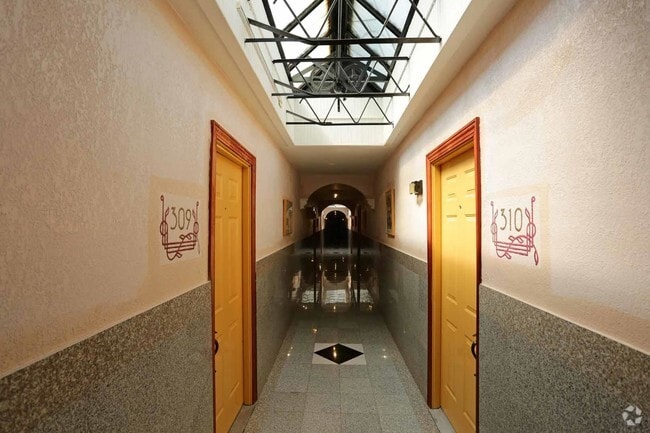 Interior Photo - Gallery Central West End