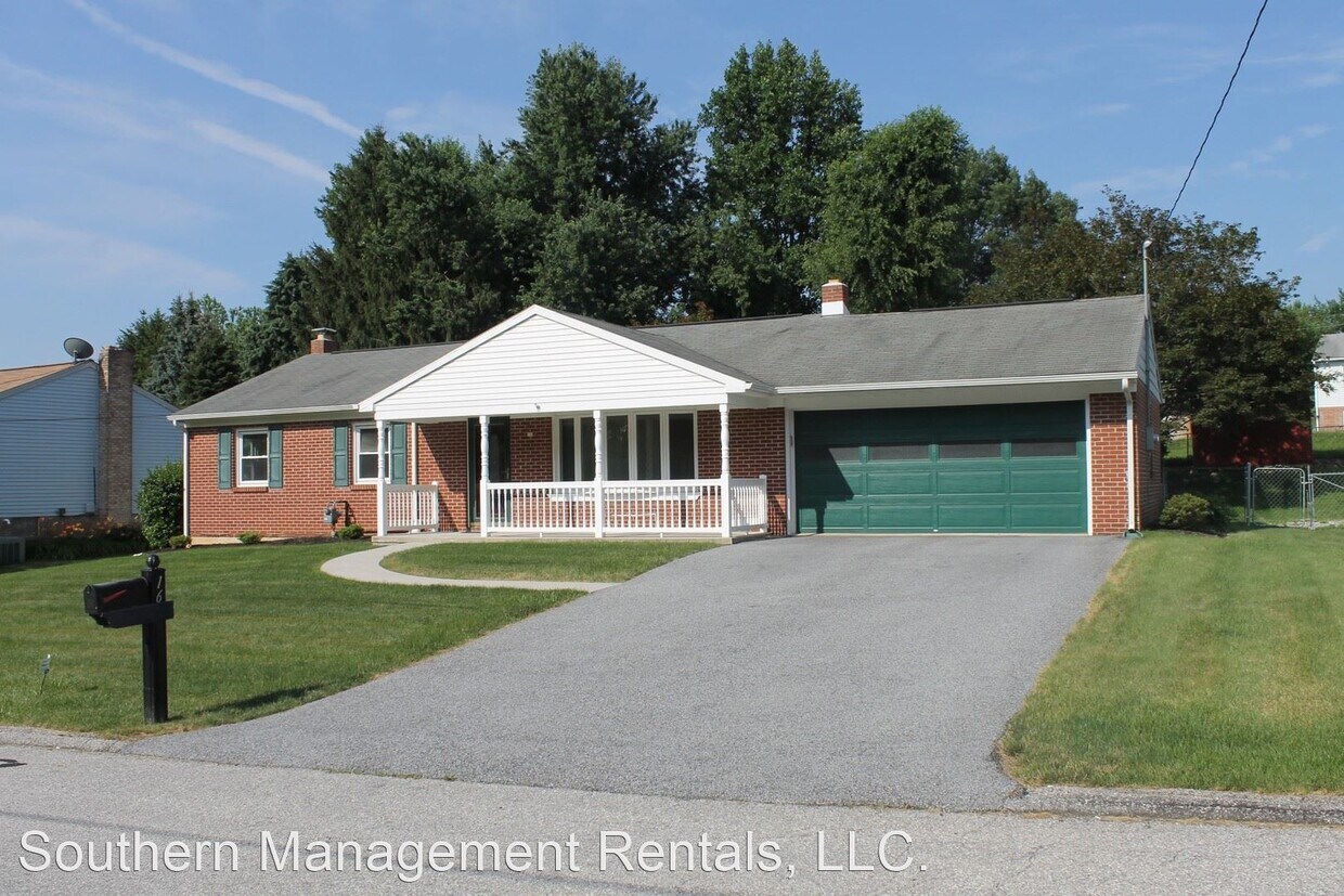 Primary Photo - 4 br, 2 bath House - 16 Lexington Dr.