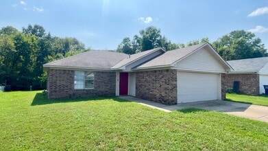 Building Photo - 2555 Winchester Dr