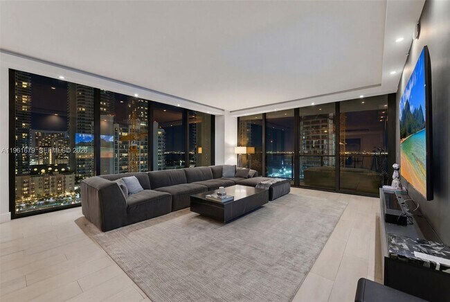 Foto del edificio - 460 NE 28th St