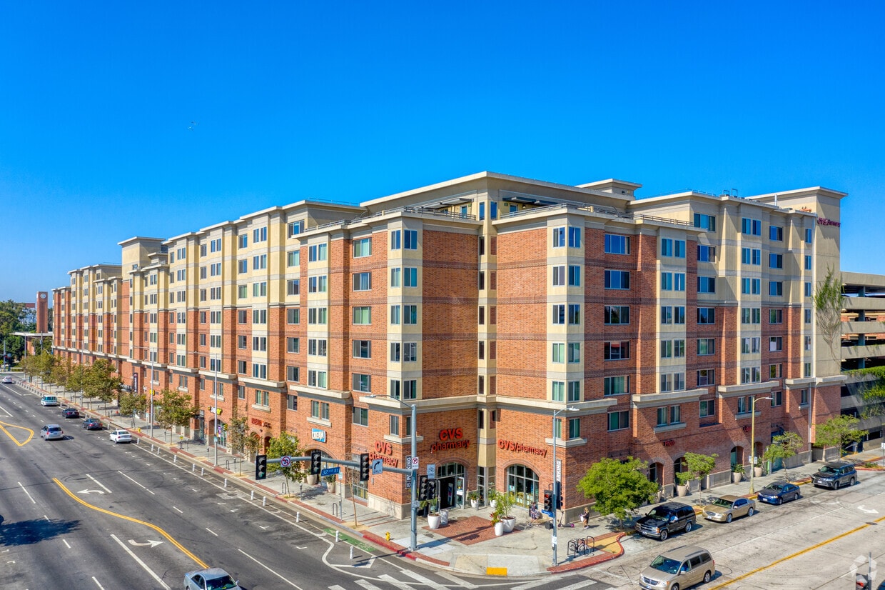 University Gateway Apartments 3335 S Figueroa St Los Angeles, CA