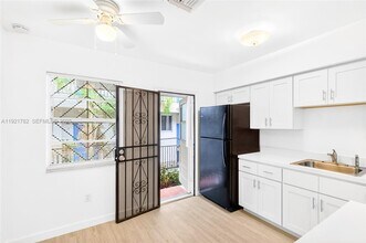 Building Photo - 1572 NW 2nd St