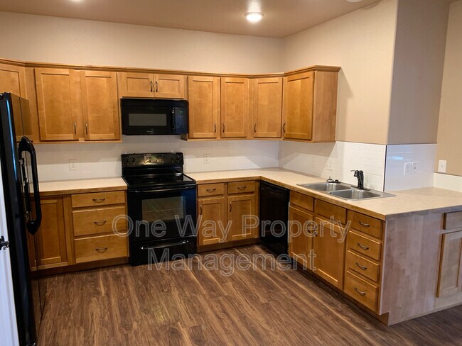 Foto del edificio - 4672 W 20th St