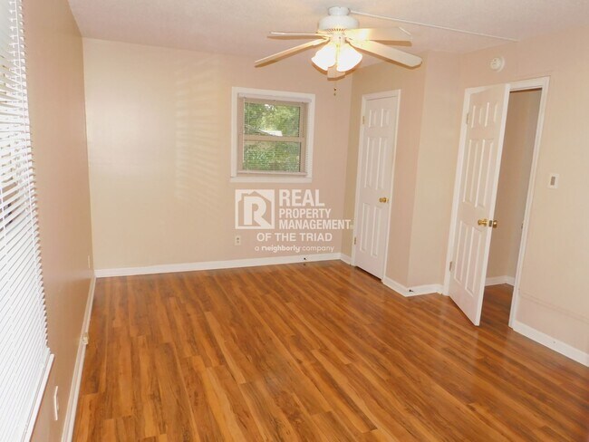 Foto del edificio - 7702 Newsome Ct