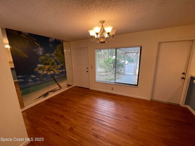 Building Photo - 100 Coral Way E