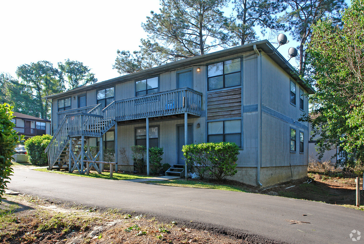 Building Photo - 301 Dixie Dr