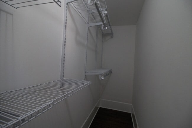 Building Photo - 4807 N Paulina St